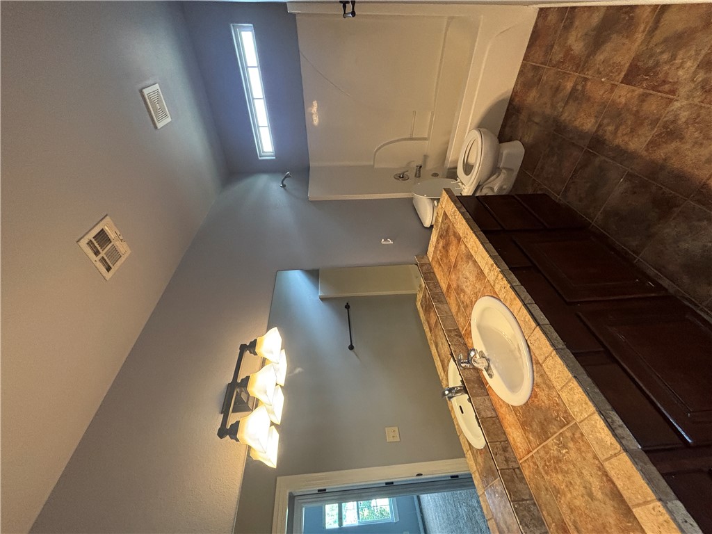 Windwood - Residential Lease