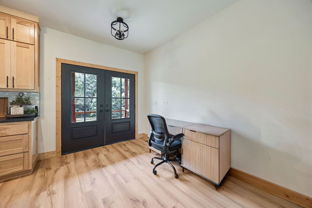 n / a - Residential