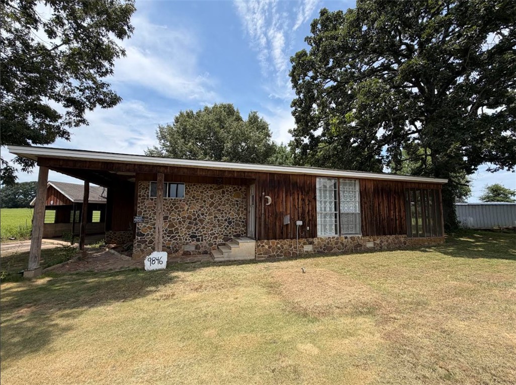 Opportunity awaits at 9846 W. Highway 64 in Clarksville! Situated on approximately one acre, this property features two homes, an outbuilding, and a storm shelter, offering endless possibilities for investors, renovators, or buyers looking for their next project. Both homes require significant repairs and are being sold AS IS, WHERE IS, making this an ideal opportunity for those ready to restore, rebuild, or reimagine the property. With ample outdoor space and multiple structures already in place, the potential is there to create something truly special.
Conveniently located along Highway 64 with easy access to Clarksville and Interstate 40, this property combines a desirable location with exceptional investment potential. If you're looking for a fixer-upper with room to grow, this is one you won't want to miss.