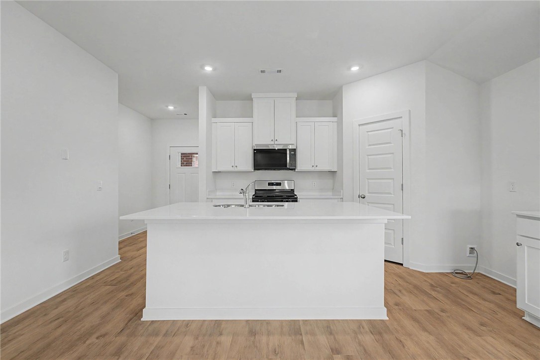 Wagon Wheel Crossing - Residential Lease