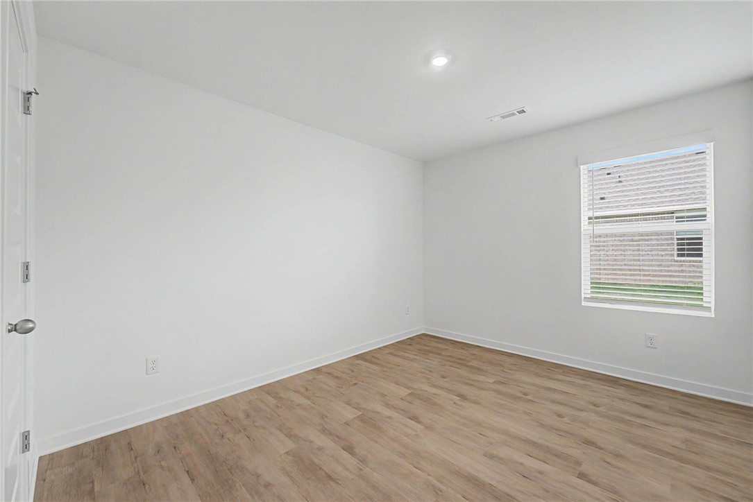 Wagon Wheel Crossing - Residential Lease