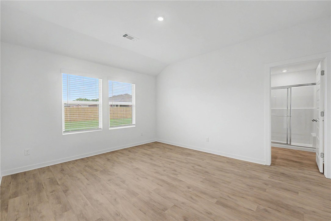 Wagon Wheel Crossing - Residential Lease