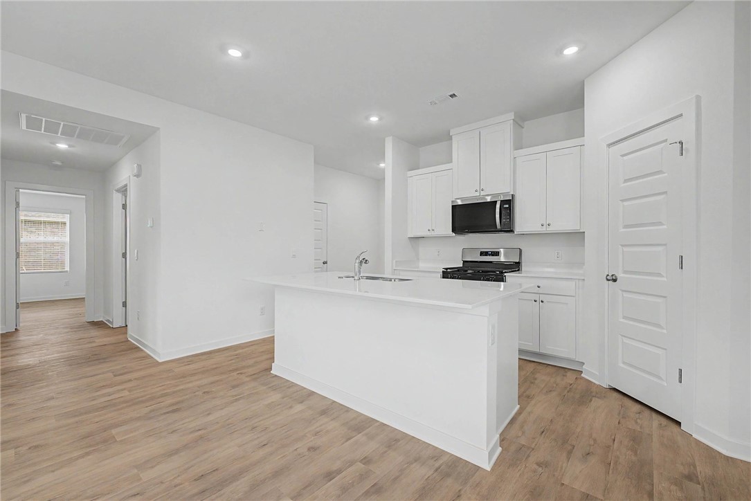 Wagon Wheel Crossing - Residential Lease