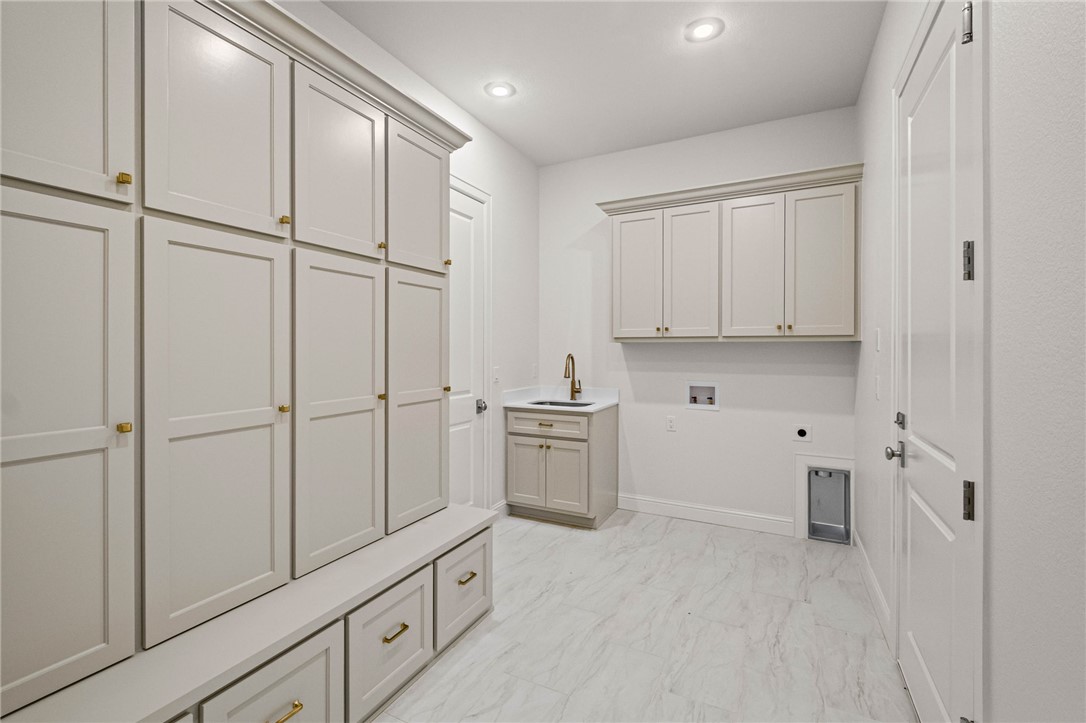County Line Square - Residential