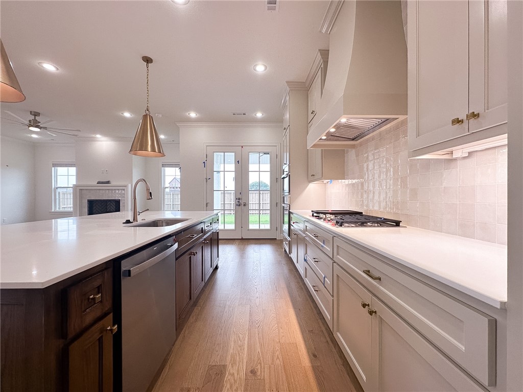 County Line Square - Residential