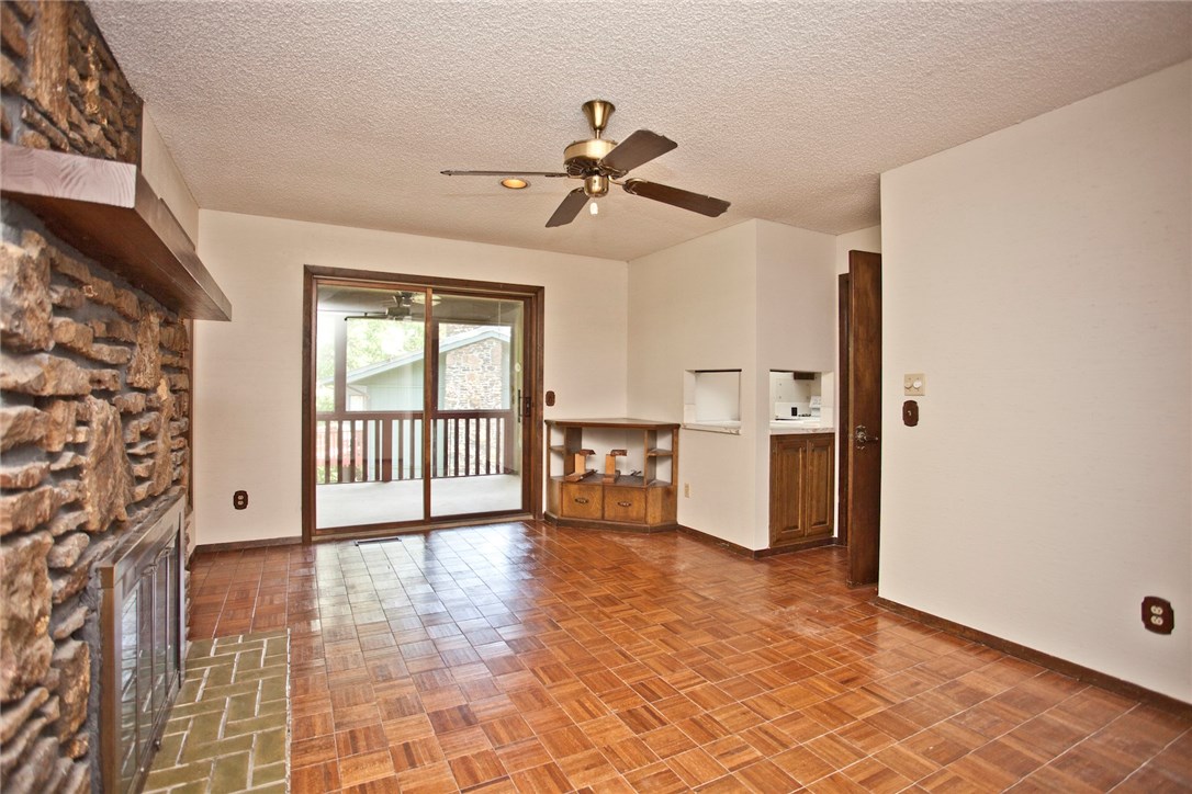Townhouse Tct 3 A/K/A Drake Court Bvv - Residential