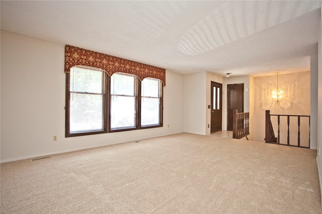 Townhouse Tct 3 A/K/A Drake Court Bvv - Residential