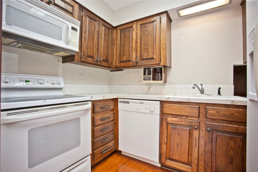 Townhouse Tct 3 A/K/A Drake Court Bvv - Residential
