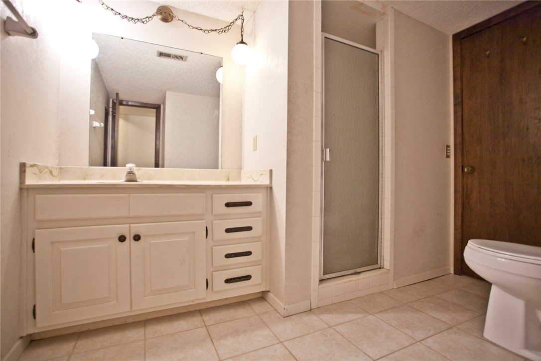 Townhouse Tct 3 A/K/A Drake Court Bvv - Residential