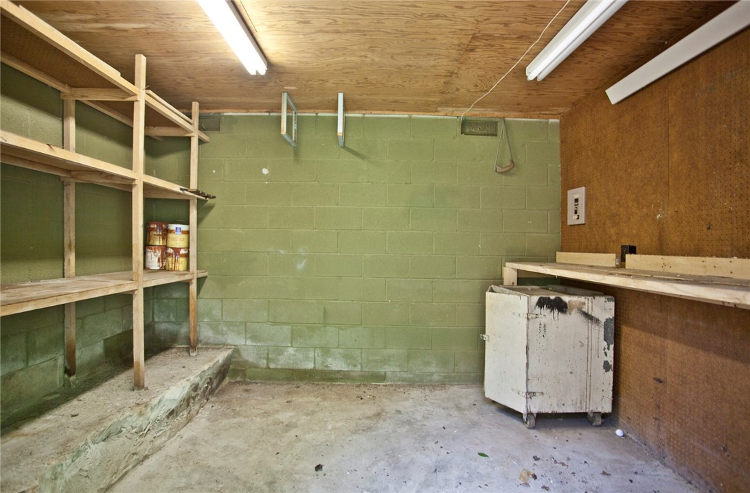Townhouse Tct 3 A/K/A Drake Court Bvv - Residential
