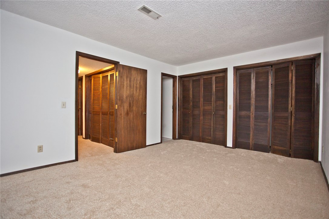Townhouse Tct 3 A/K/A Drake Court Bvv - Residential