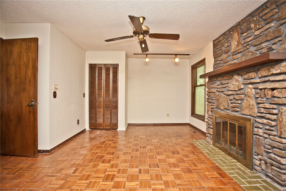 Townhouse Tct 3 A/K/A Drake Court Bvv - Residential