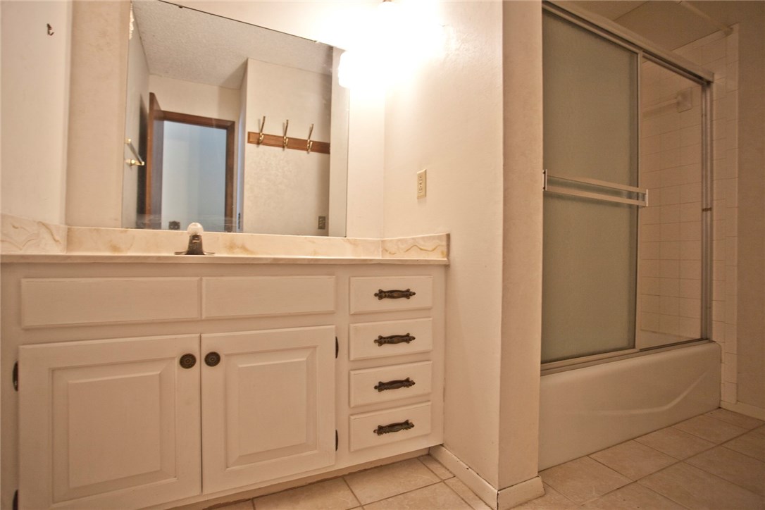 Townhouse Tct 3 A/K/A Drake Court Bvv - Residential