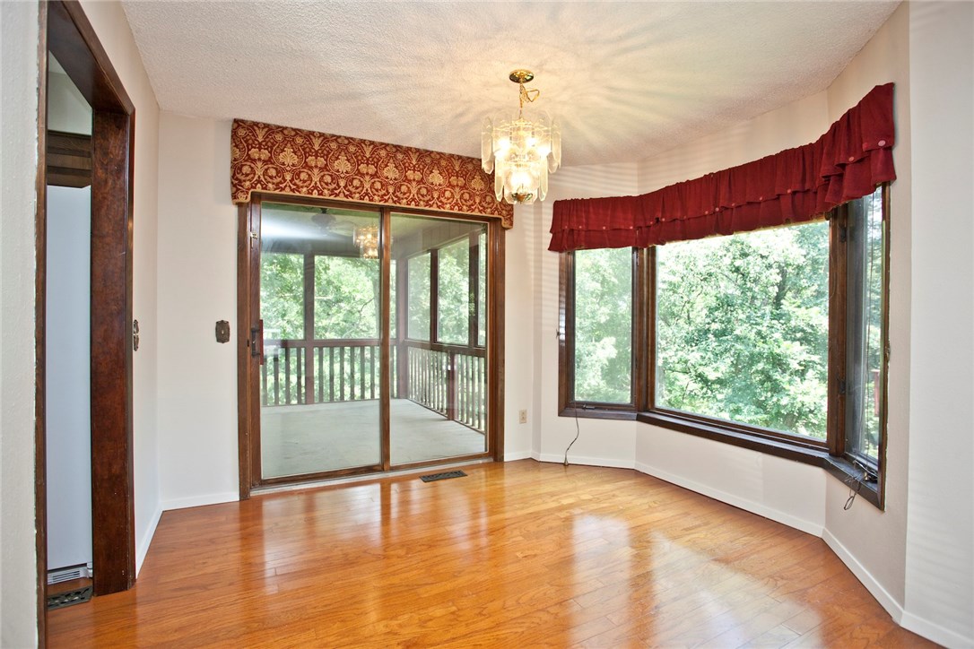 Townhouse Tct 3 A/K/A Drake Court Bvv - Residential