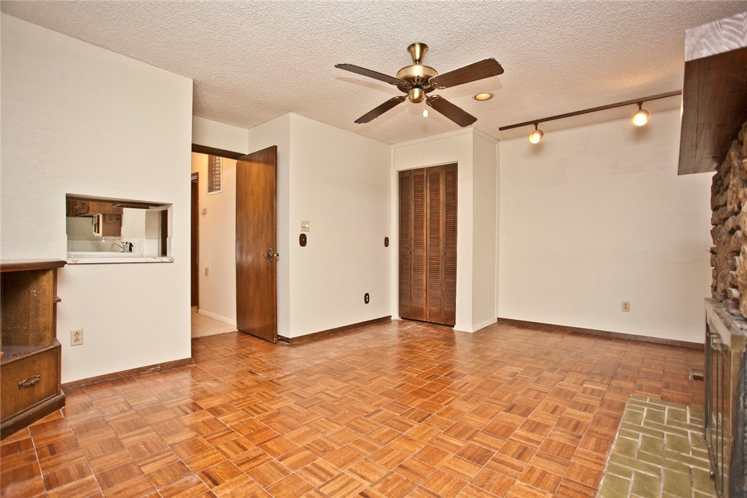 Townhouse Tct 3 A/K/A Drake Court Bvv - Residential