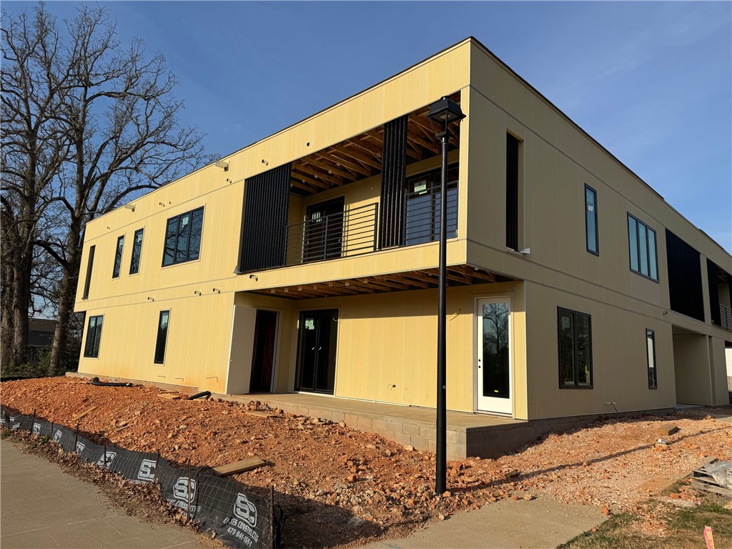 12-16-31 FAYETTEVILLE OUTLOTS - Residential
