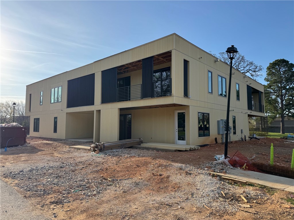 12-16-31 FAYETTEVILLE OUTLOTS - Residential