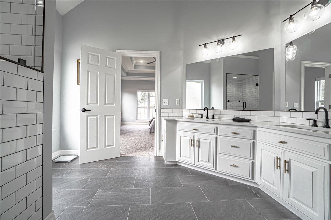 Ridgecrest Meadows Ph 4 Rogers - Residential Lease