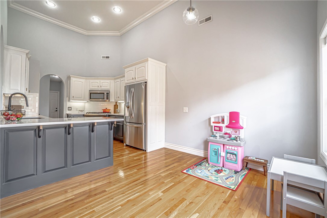 Ridgecrest Meadows Ph 4 Rogers - Residential Lease