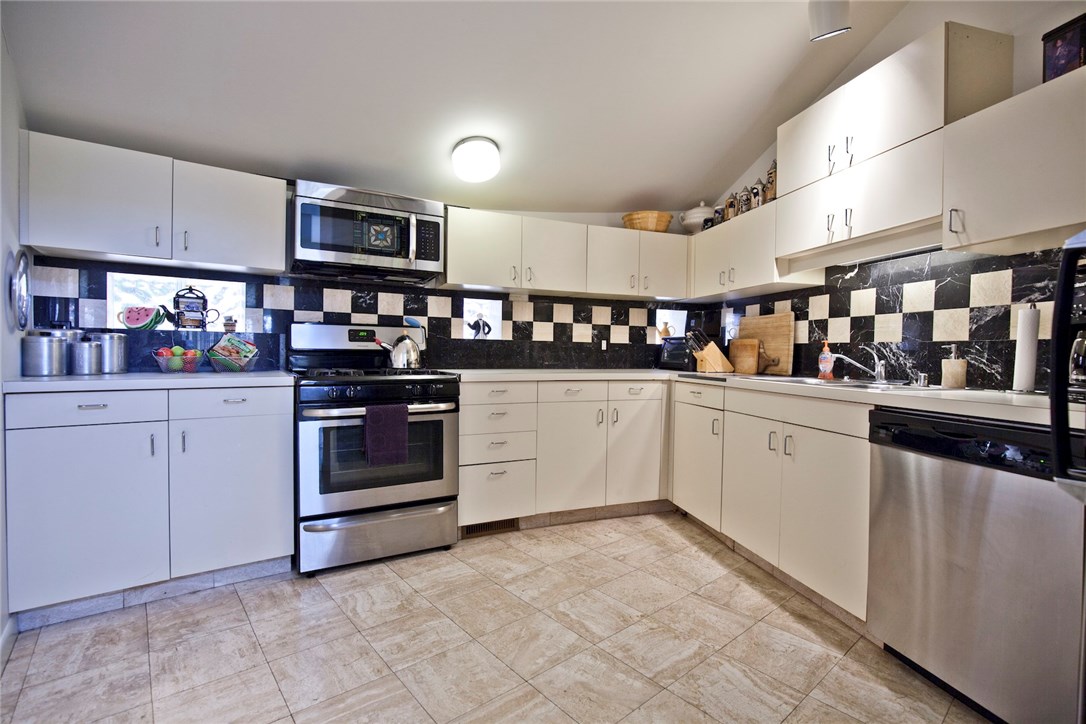 Tomlyn - Residential Lease