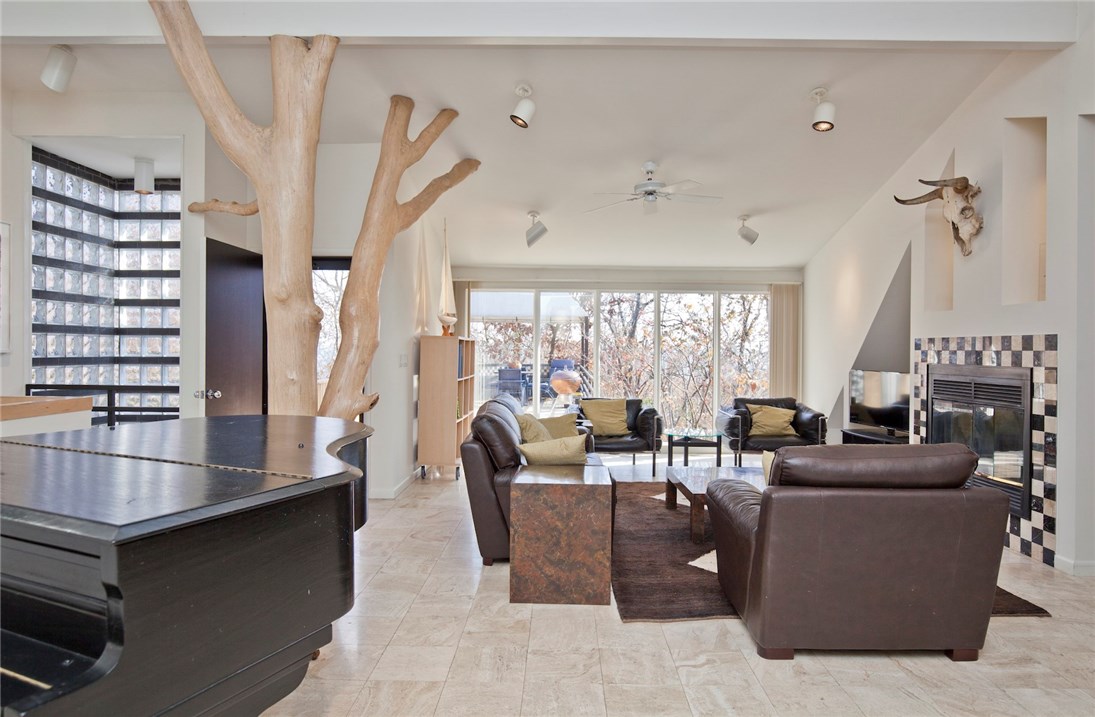 Tomlyn - Residential Lease