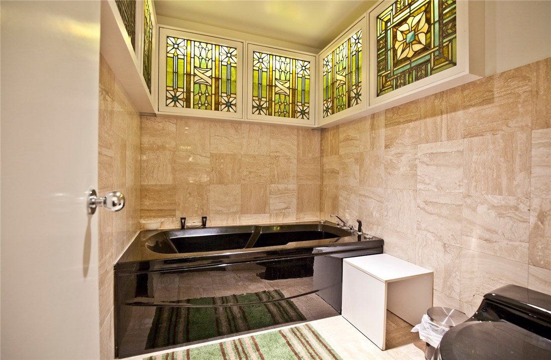 Tomlyn - Residential Lease