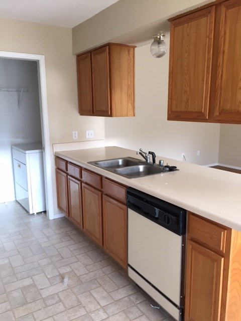 Fox Run Sub Lowell - Residential Income