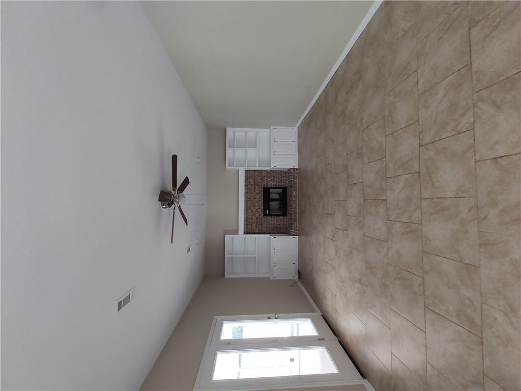 Crossover Heights Ph I - Residential Lease