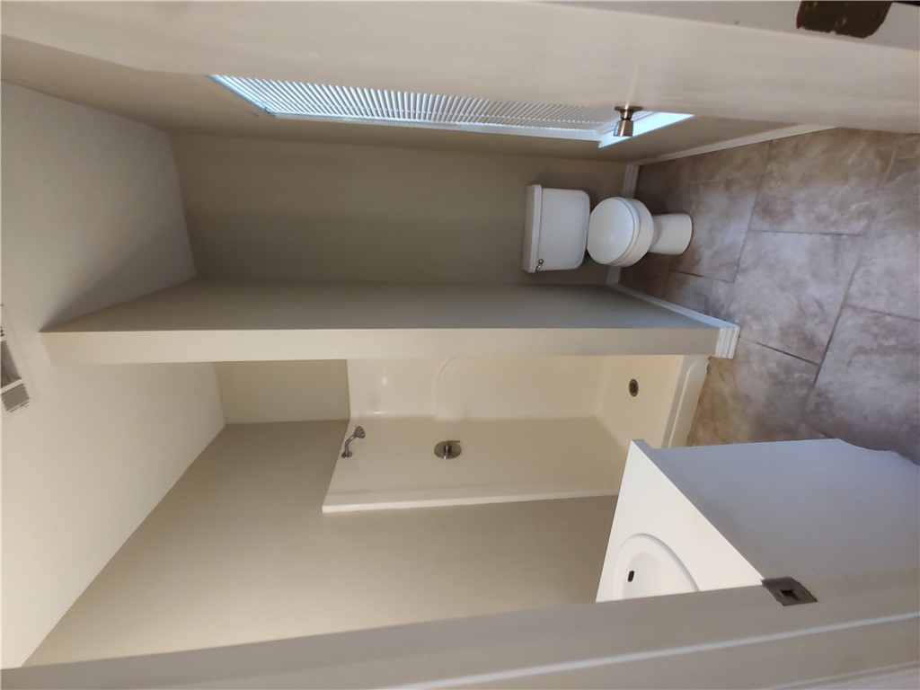 Crossover Heights Ph I - Residential Lease