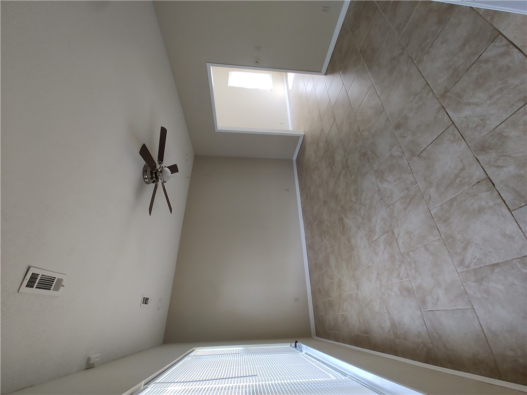 Crossover Heights Ph I - Residential Lease