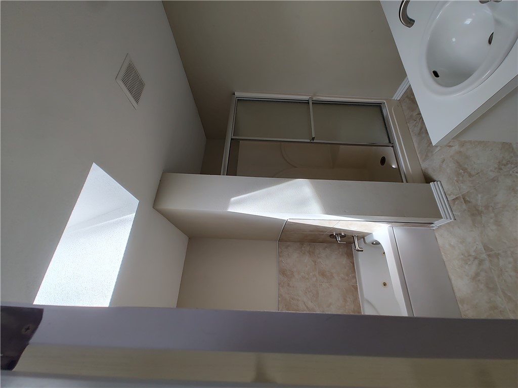 Crossover Heights Ph I - Residential Lease