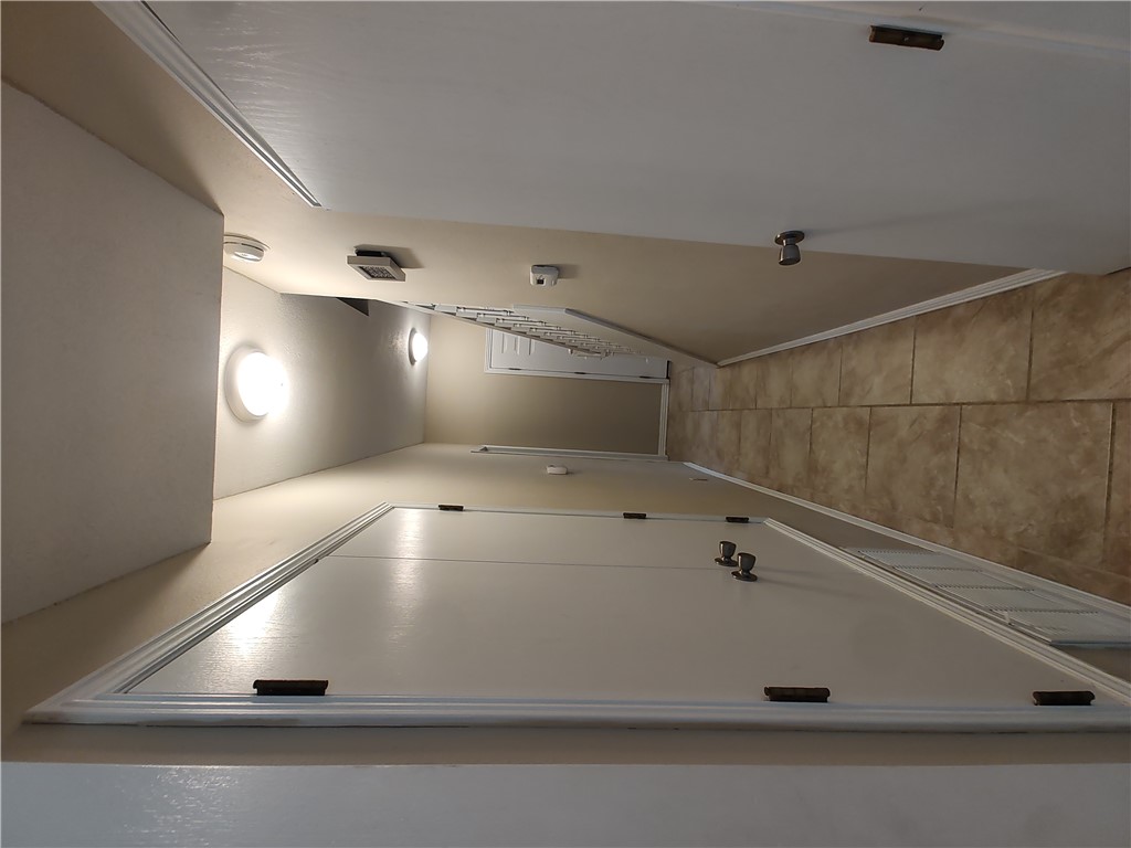 Crossover Heights Ph I - Residential Lease