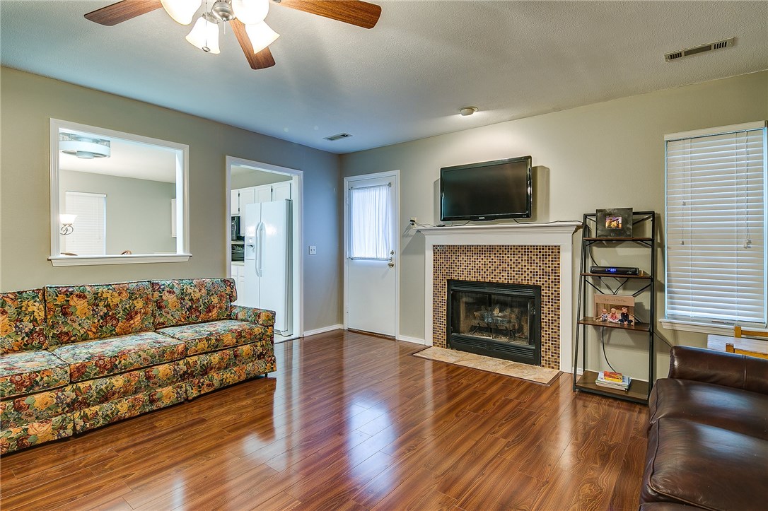 Eagle Glen - Residential