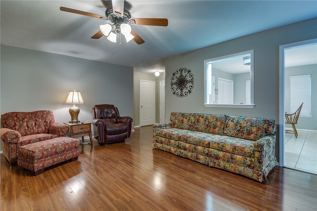 Eagle Glen - Residential