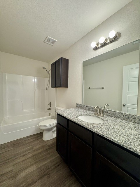 Lakewood Crossing - Residential Lease