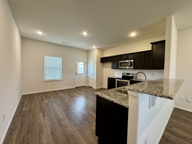 Lakewood Crossing - Residential Lease