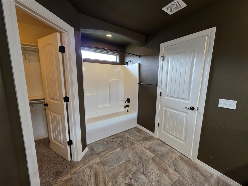 Holcomb Heights - Residential Lease
