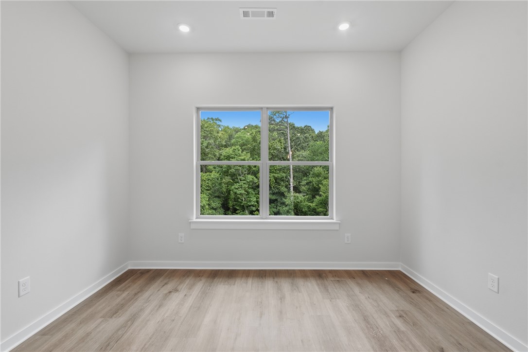 Norwood Sub Bvv - Residential Lease