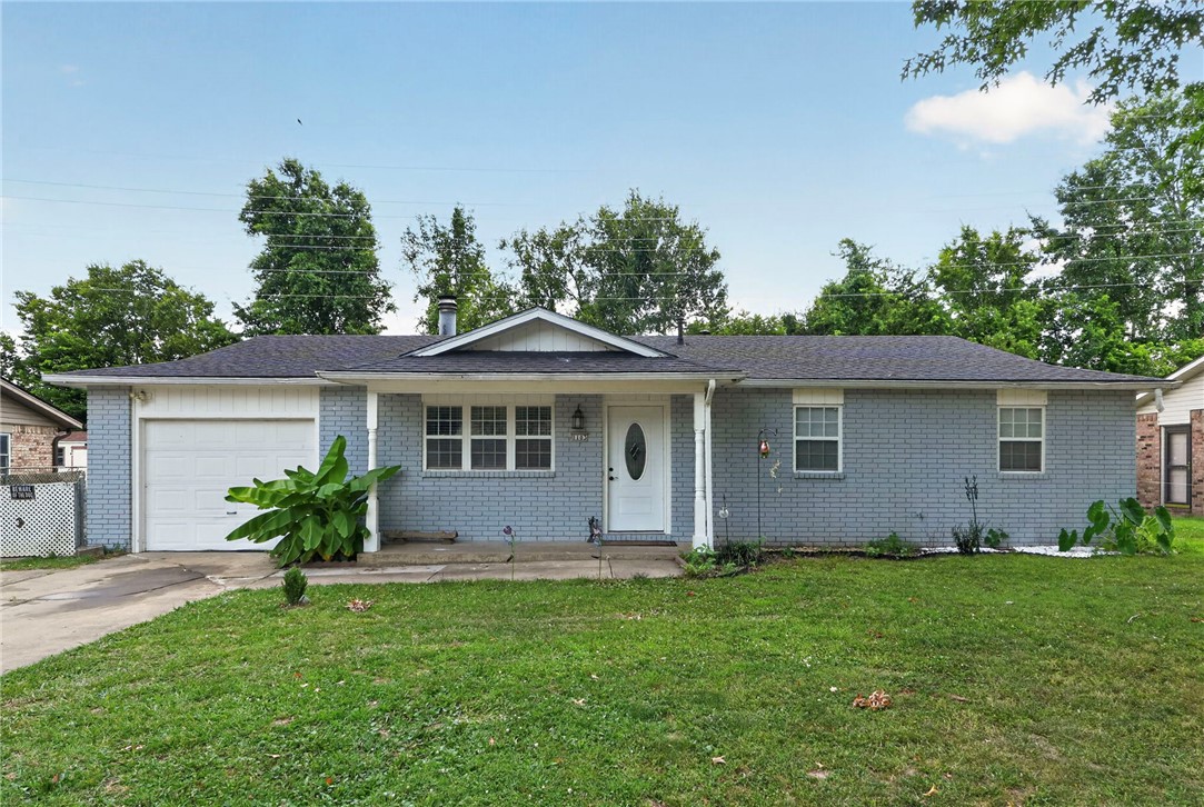 Welcome to the perfect home where convenience meets comfort in one of Northwest Arkansas' most accessible locations. Just minutes from I49, and very centrally located in Northwest Arkansas, this home offers an easy commute to Fayetteville, Rogers, and Bentonville. Located near hospitals, shopping, trails and more, this home is truly an ideal location.
Inside, you will be welcomed with a spacious living room, lots of upgrades in the kitchen, including granite counters, and appliances. Enjoy, relax, and entertain on the oversized covered patio surrounded by mature trees and spacious yard. Don't miss this opportunity to own a home in a prime location in Northwest Arkansas.