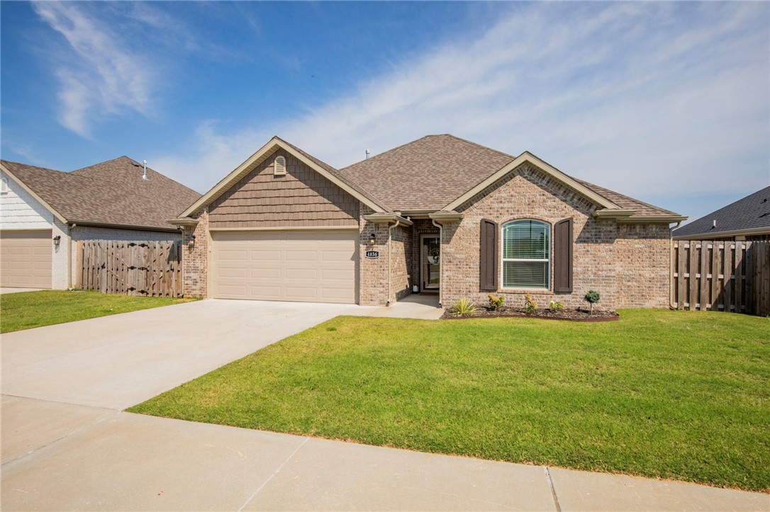 Exceptionally crafted all brick home in West Fayetteville just 10 minutes to the U of A. Built in 2023 and is better than new. You'll love the layout with split and open floor plan. Bright white kitchen with a nicely sized primary bed and bath with show and jacuzzi. Perfectly maintained lawn with extended covered patio. Built originally by the fantastic Riverwood Homes. Preferred lender credit available!