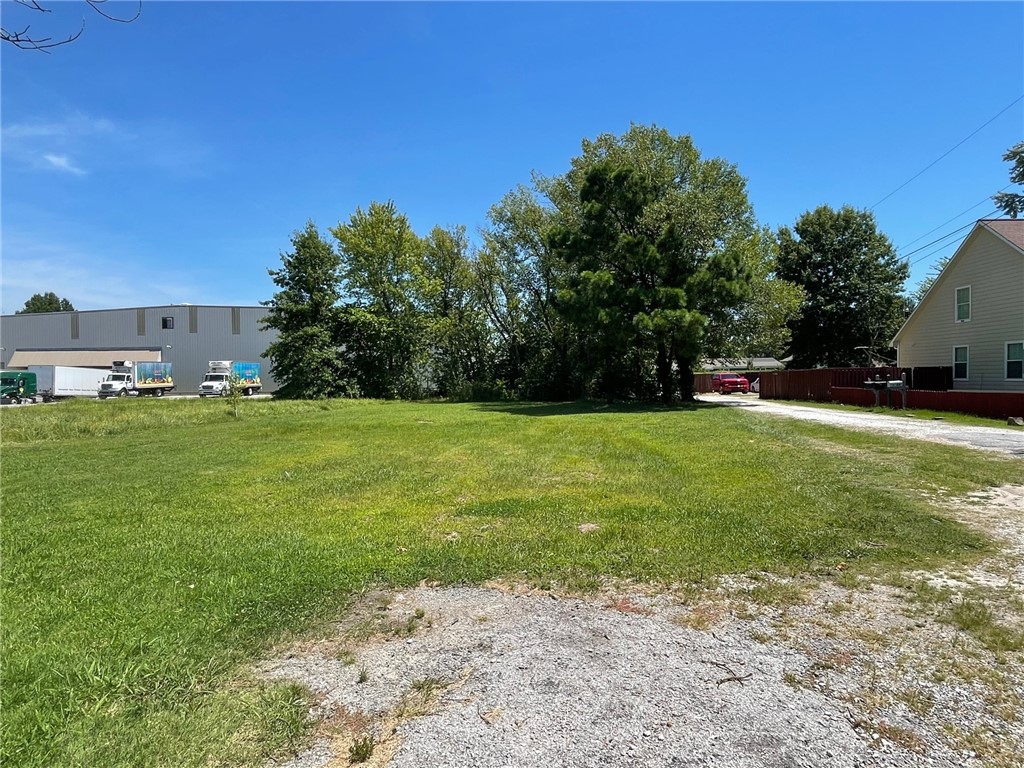 Springdale Outlots - Land