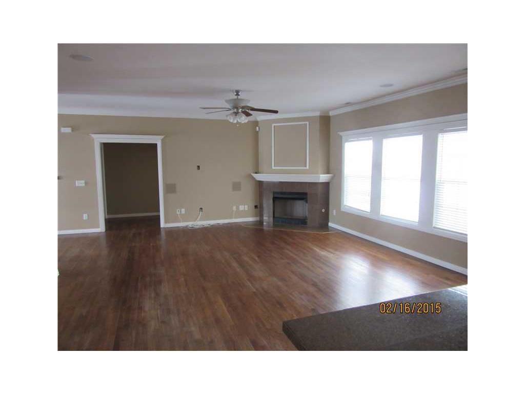 Great floor plan,2 living areas, formal dining room, huge master suite with fireplace.3 car garage, nice lot, covered patio.