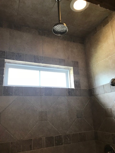 Rocky Creek Sub-Rogers - Residential Lease
