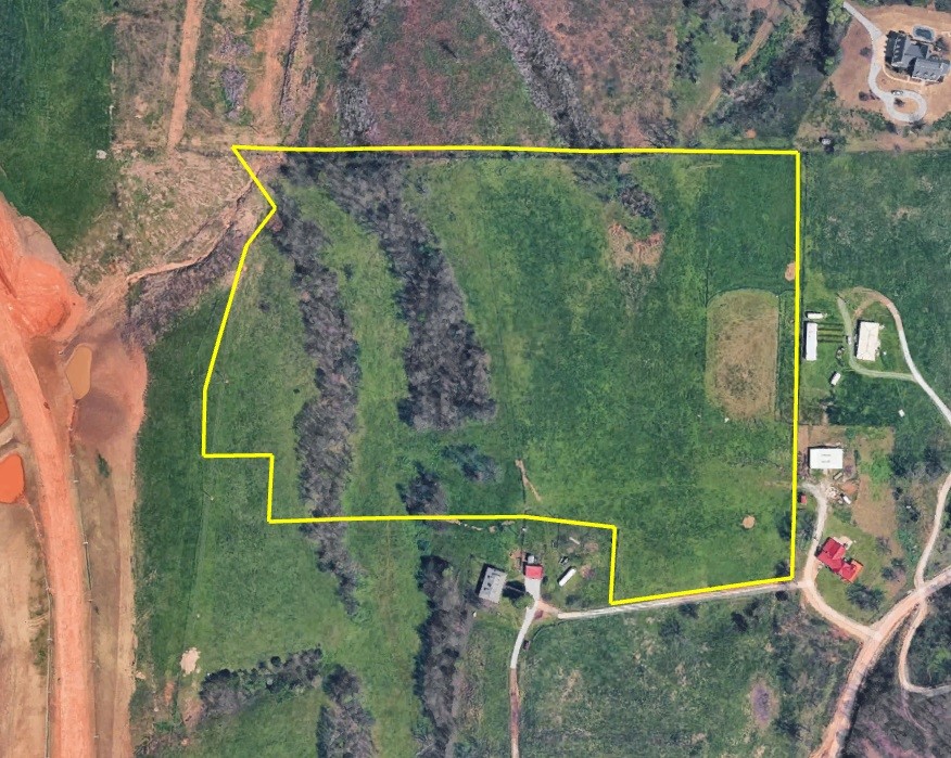 Prime 18.31-acre opportunity in the rapidly growing area of Bentonville, just minutes from Northwest Arkansas National Airport. Ideally positioned in one of the region’s most sought-after growth corridors, this property offers exceptional potential for development, investment, or a private estate.
Rural water is available at the road, and will be septic needed. An additional adjoining 11.81 acre tract is also available, providing the opportunity to expand your footprint and maximize future possibilities.
