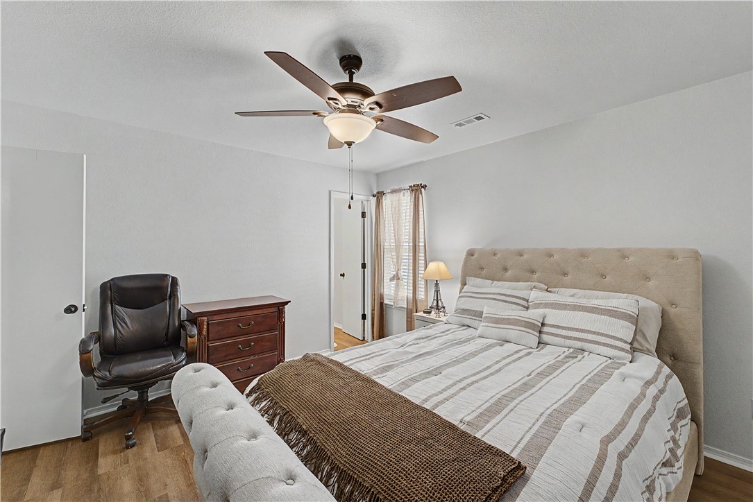 Majestic Acres Rogers - Residential