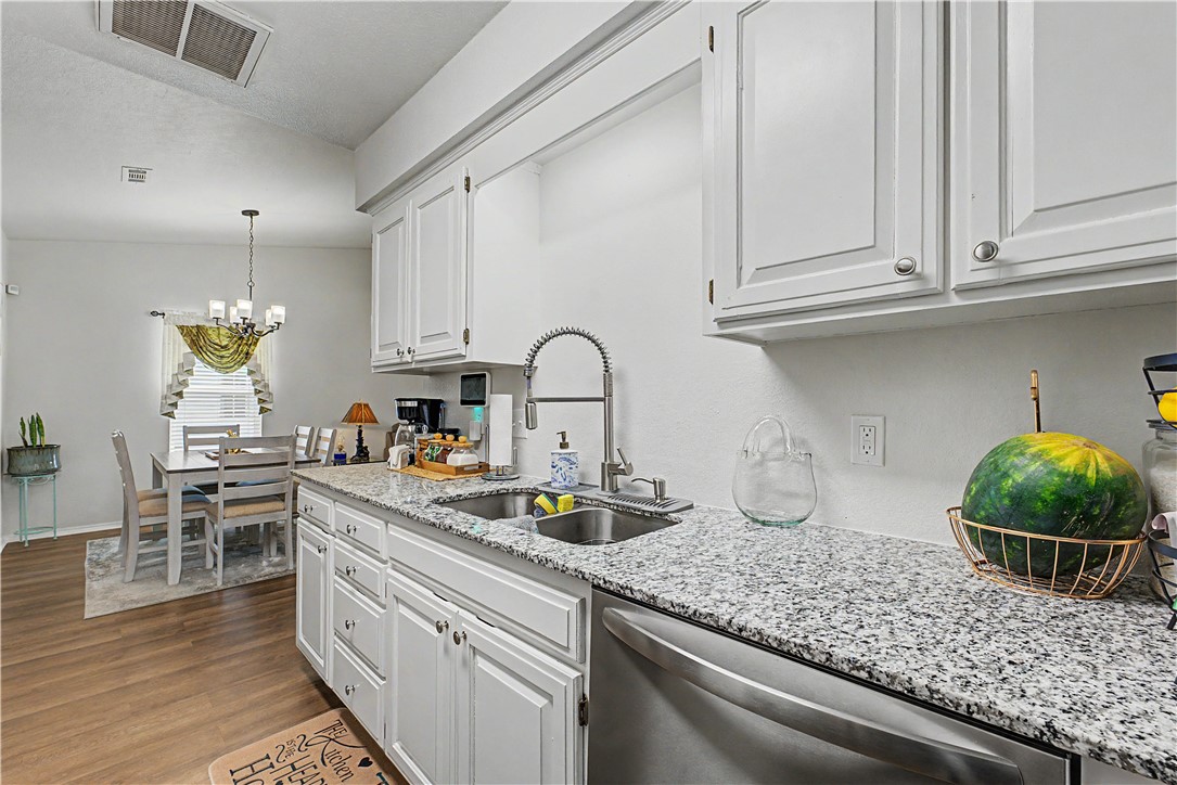 Majestic Acres Rogers - Residential