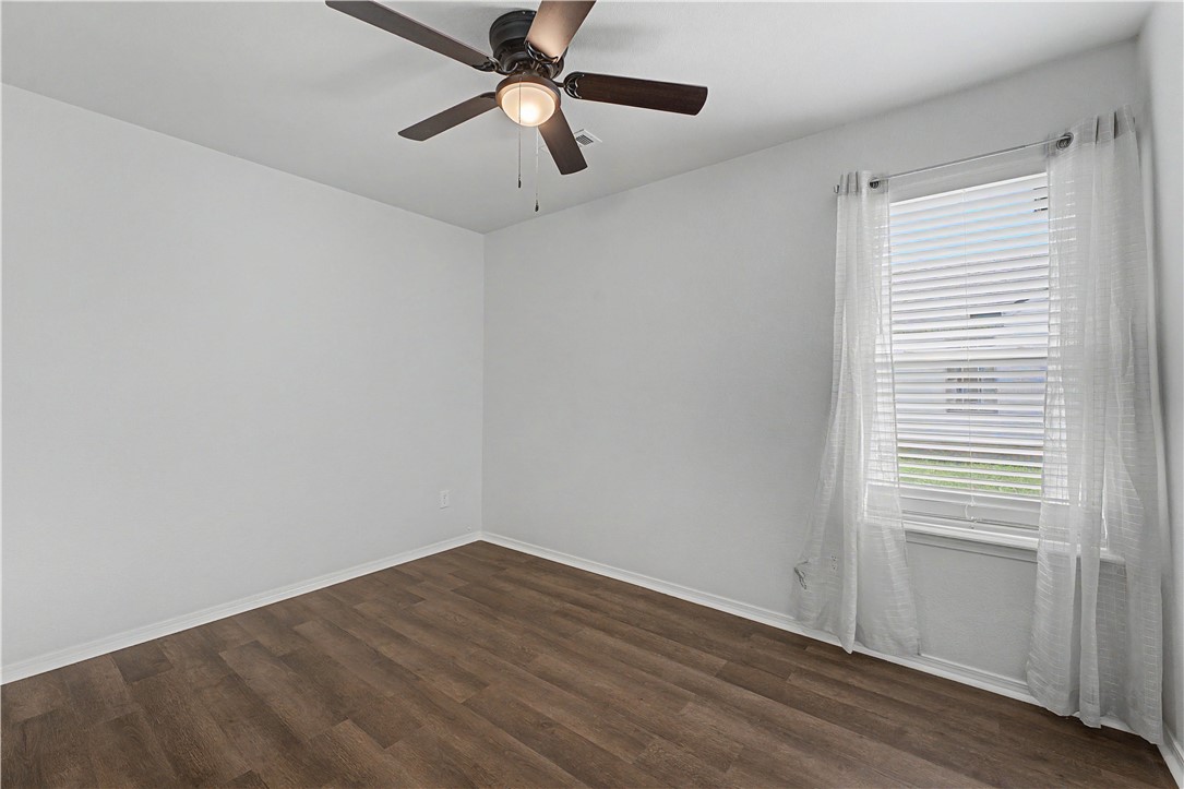 Majestic Acres Rogers - Residential