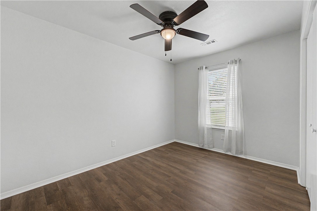 Majestic Acres Rogers - Residential