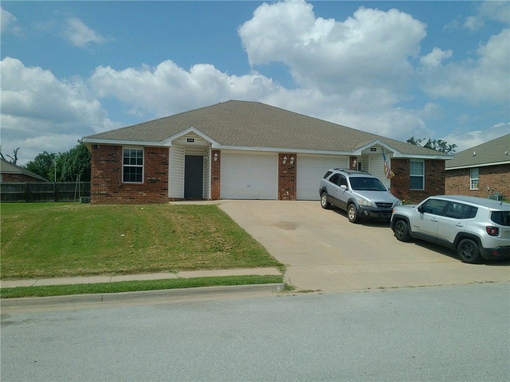 GRAYSTONE SUB-CENTERTON - Residential Lease