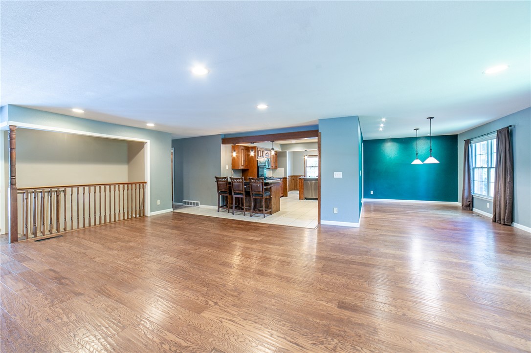 Summit Heights Rogers - Residential